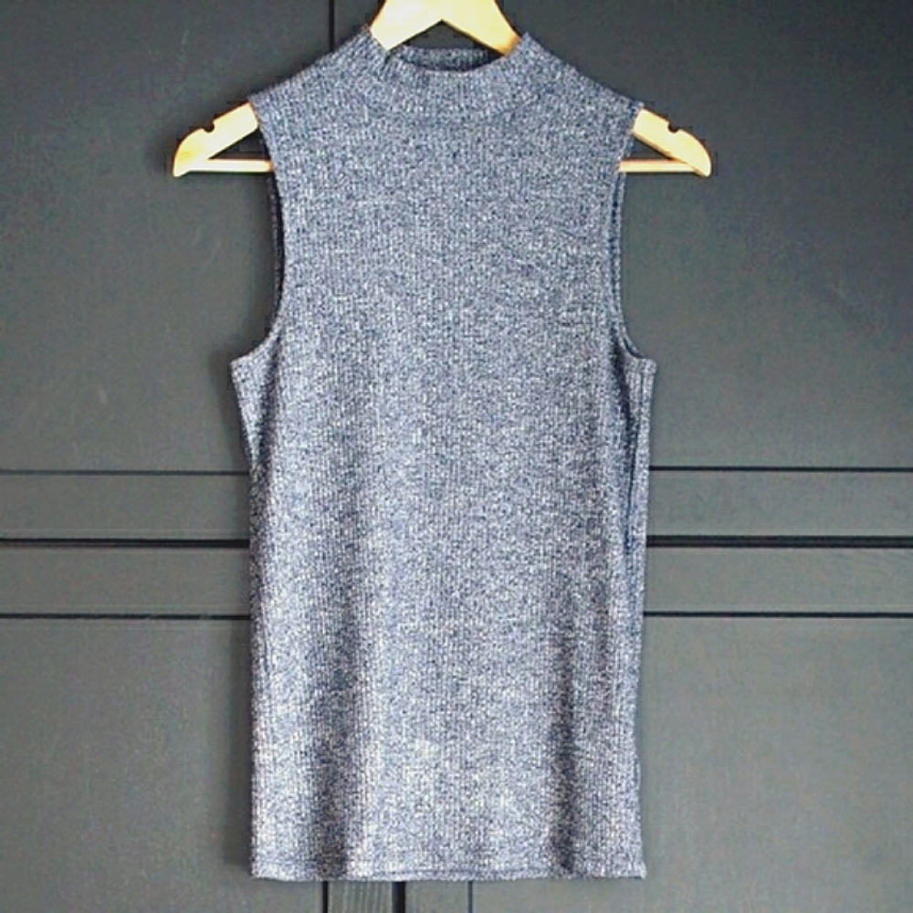 Gap | Sleeveless Mock Turtleneck Sweater